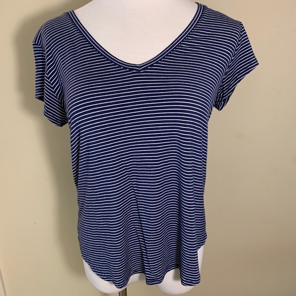 American Eagle Favorite T - Picture 1 of 4